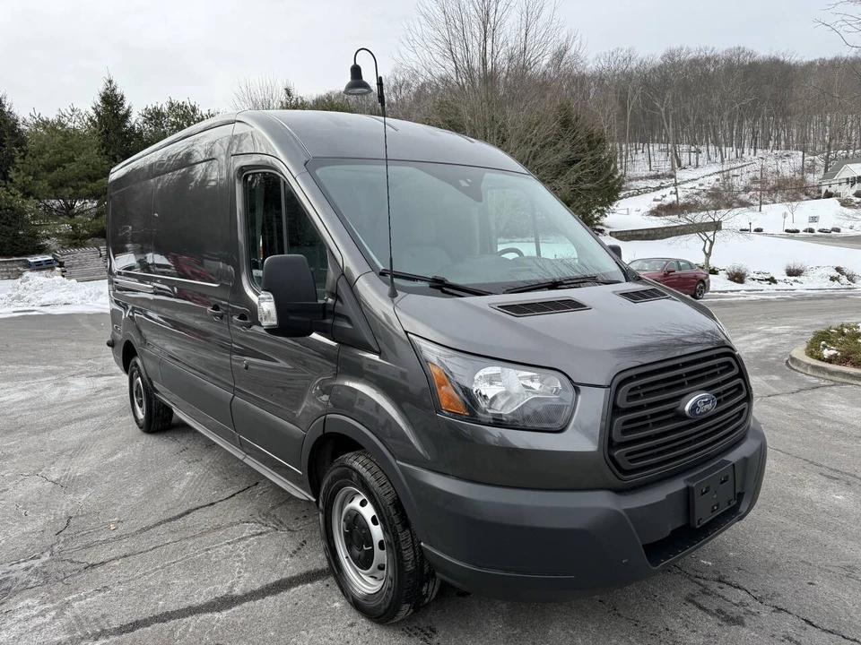 2017 Ford Transit - Image 2 of 12