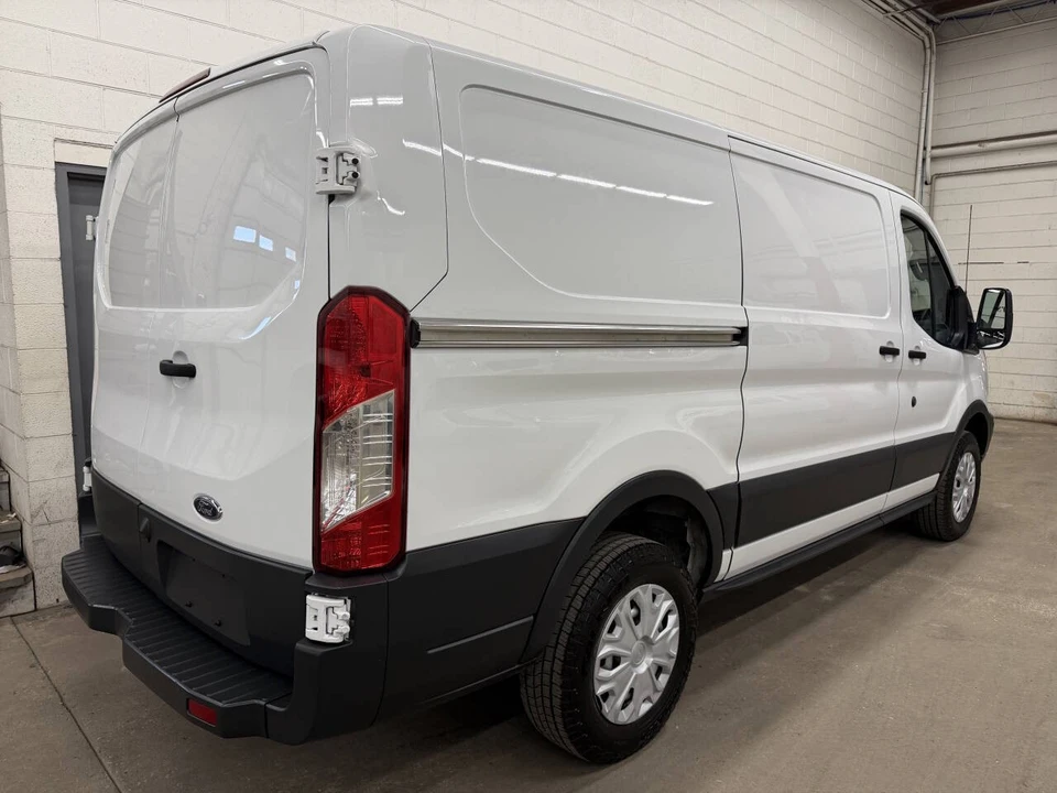 2017 Ford Transit - Image 2 of 12