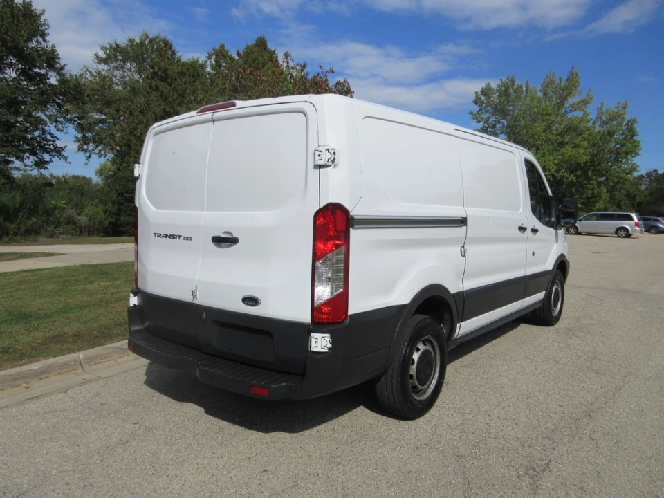 2017 Ford Transit - Image 8 of 21