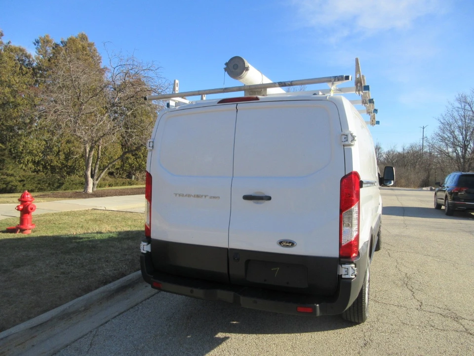 2017 Ford Transit - Image 15 of 21