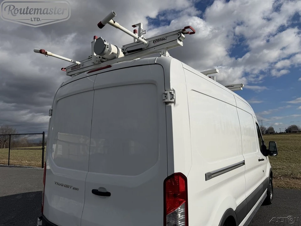2017 Ford Transit - Image 4 of 12