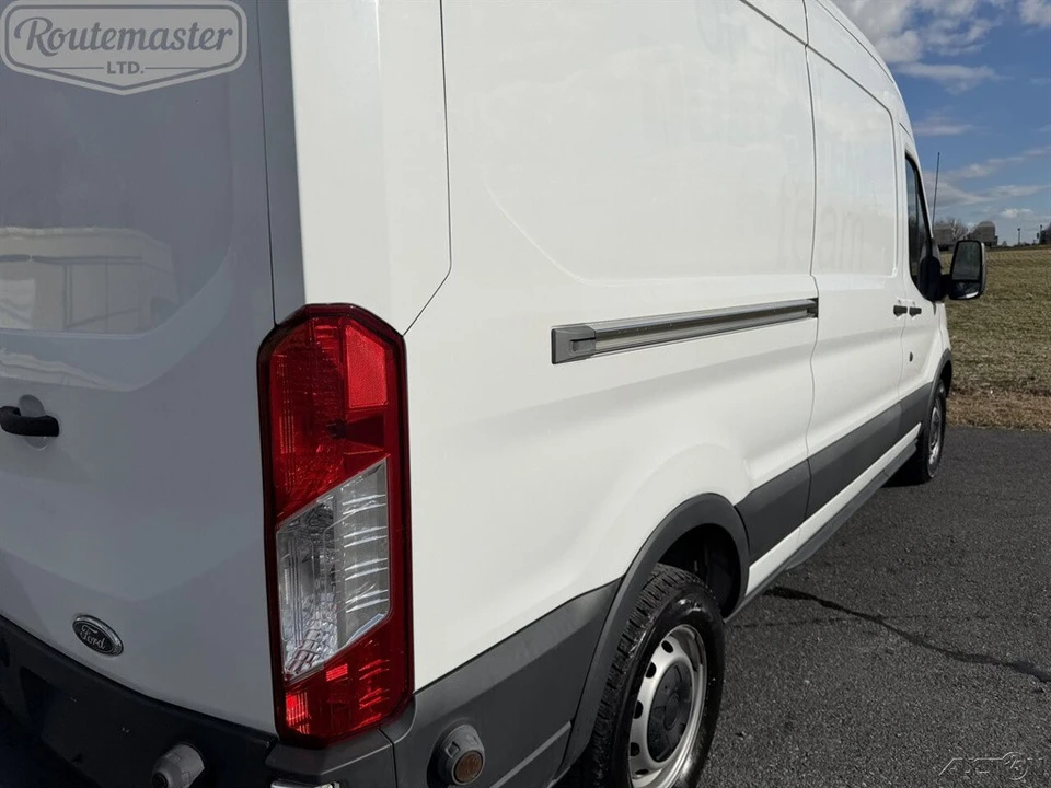 2017 Ford Transit - Image 5 of 12