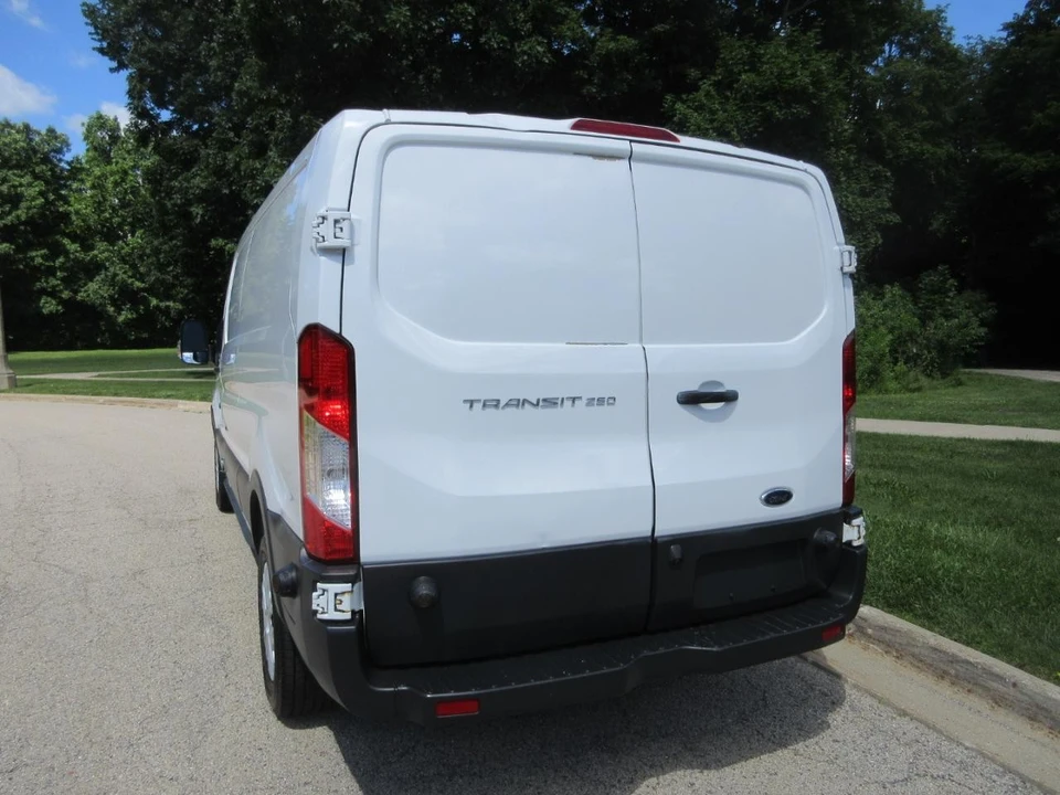 2017 Ford Transit - Image 27 of 31