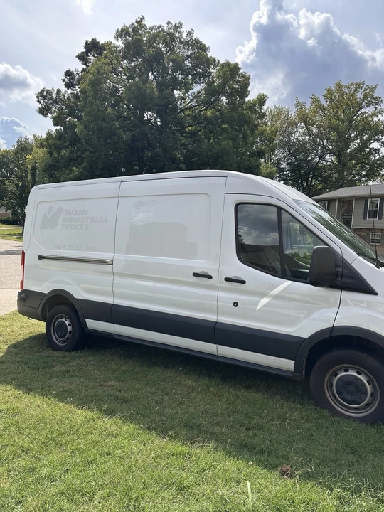 2017 Ford Transit - Image 2 of 4