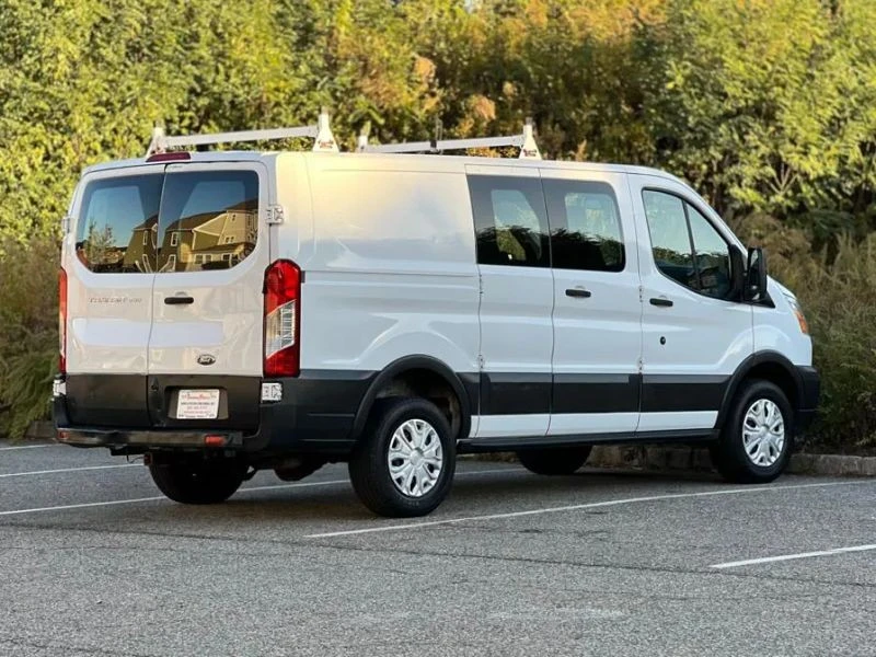 2017 Ford Transit - Image 8 of 12