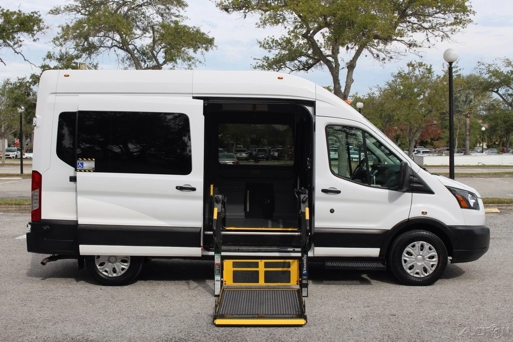 2017 Ford Transit - Image 2 of 24