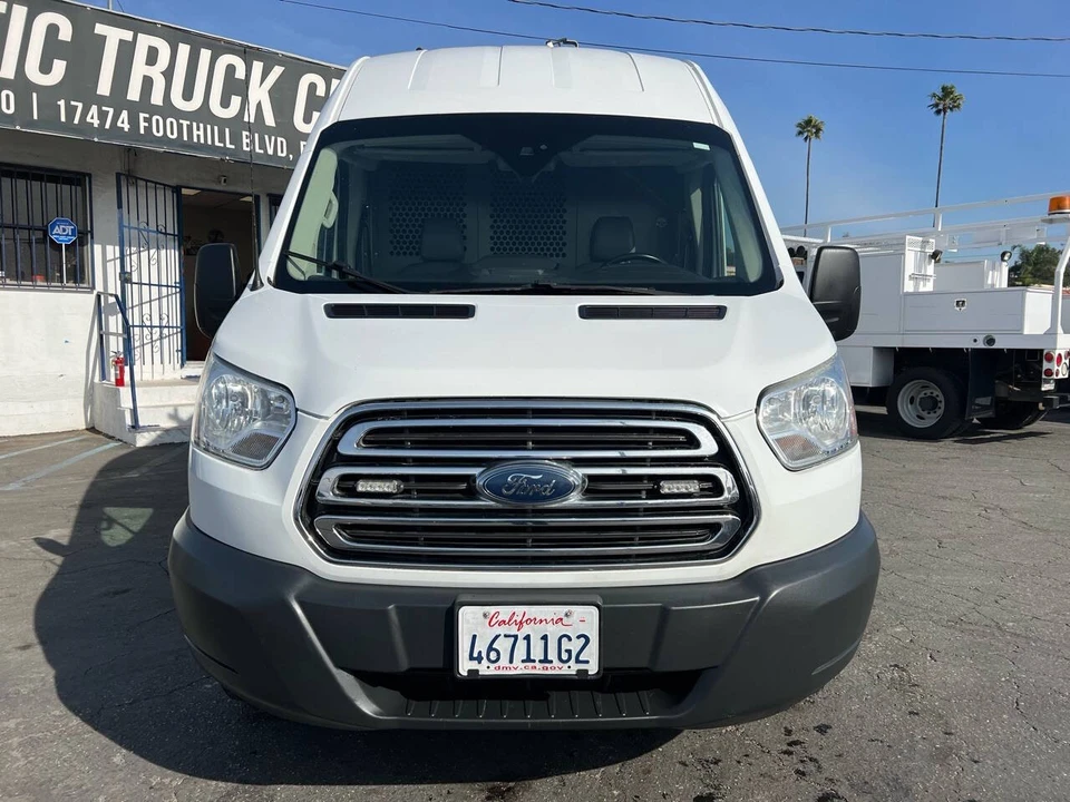 2017 Ford Transit - Image 2 of 31