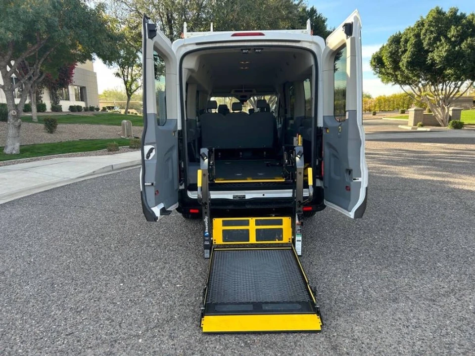 2017 Ford Transit - Image 2 of 15