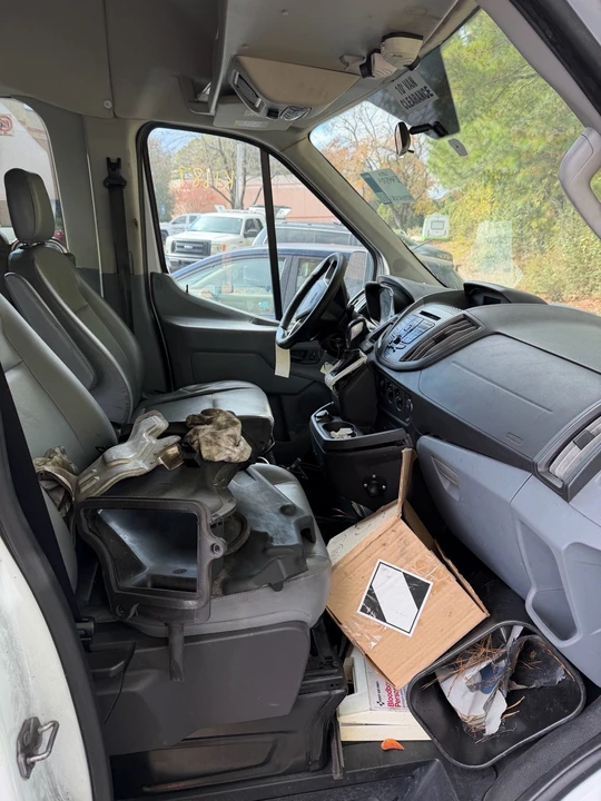 2017 Ford Transit - Image 6 of 8