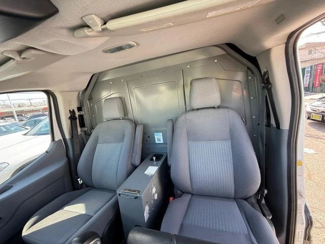 2017 Ford Transit - Image 29 of 30