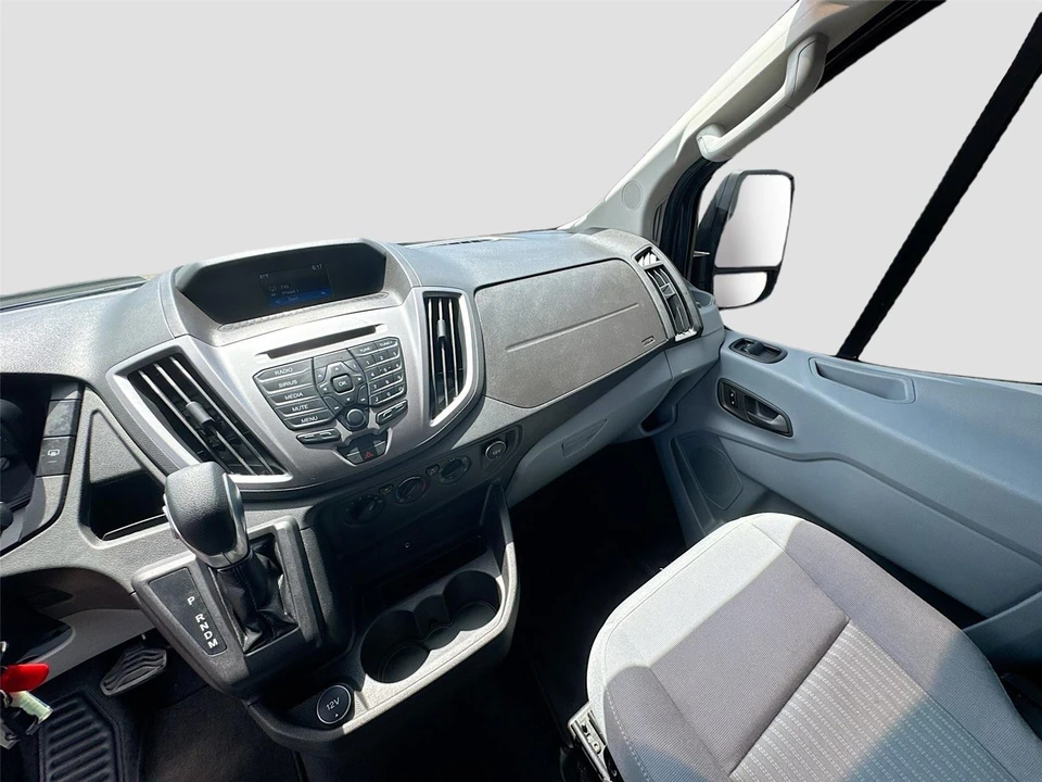 2017 Ford Transit - Image 8 of 31