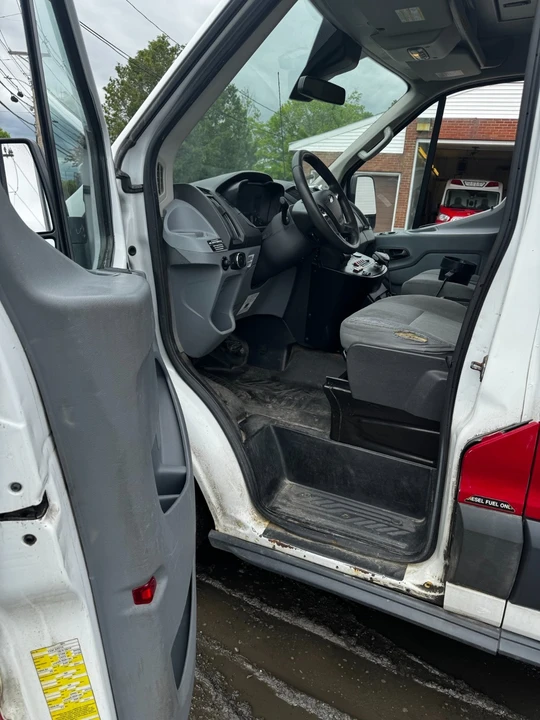 2017 Ford Econoline Van - Image 4 of 21