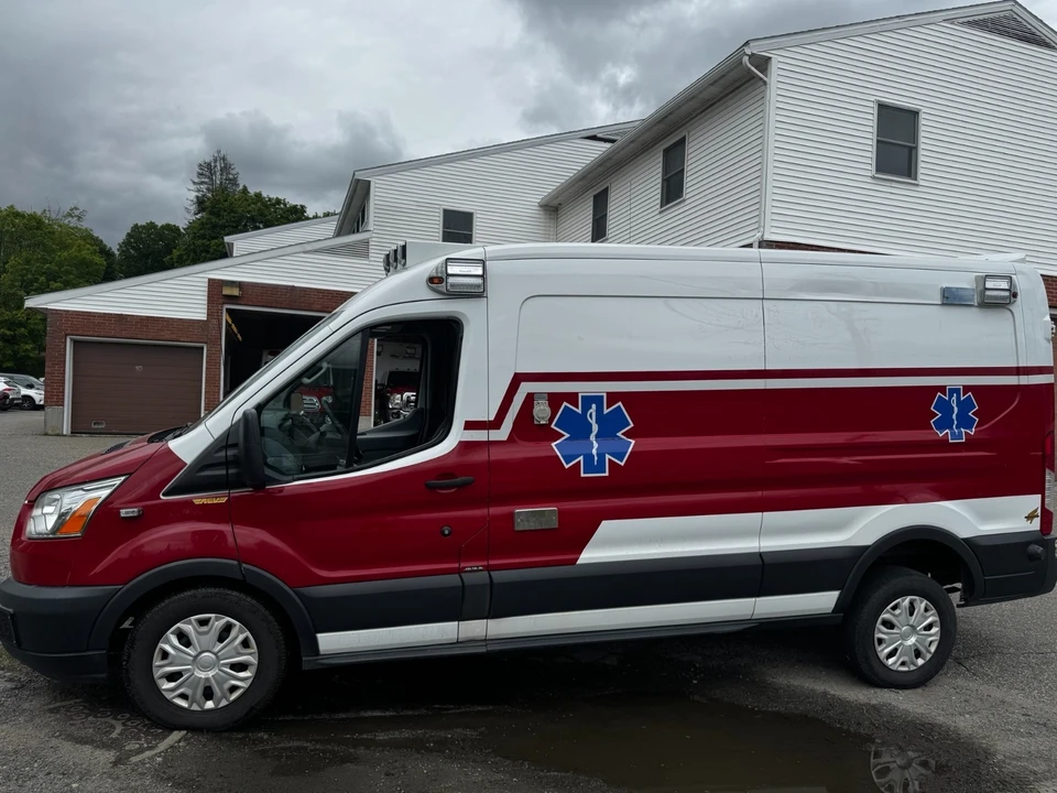 2017 Ford Econoline Van - Image 2 of 21