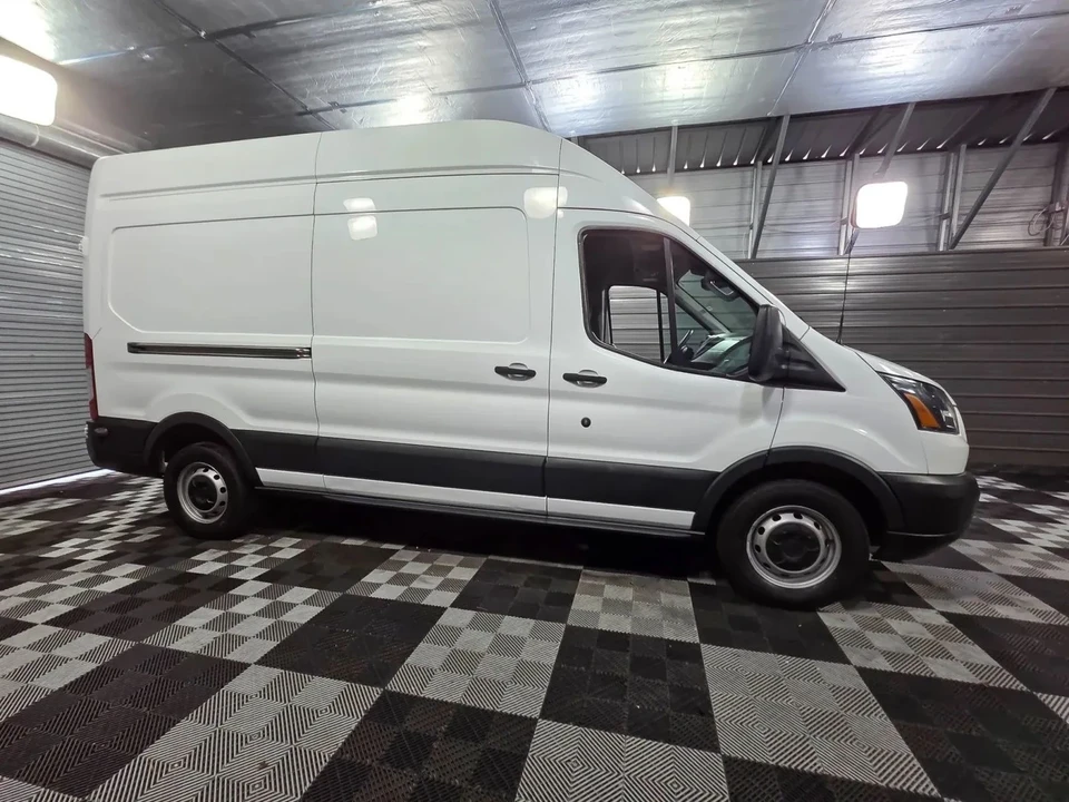 2017 Ford Transit - Image 9 of 12