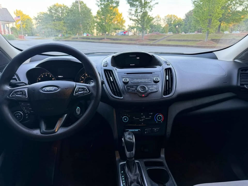 2017 Ford Escape - Image 5 of 9