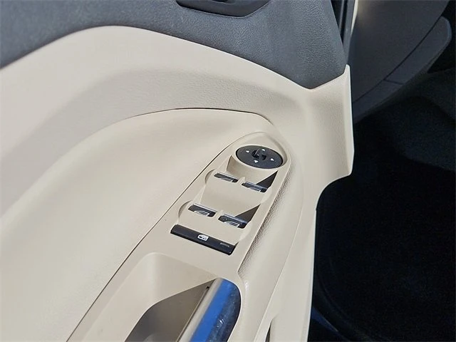 2017 Ford Escape - Image 19 of 20