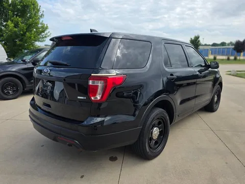 2017 Ford Explorer 5th Gen - Image 3 of 15