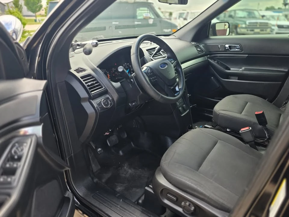 2017 Ford Explorer 5th Gen - Image 9 of 15