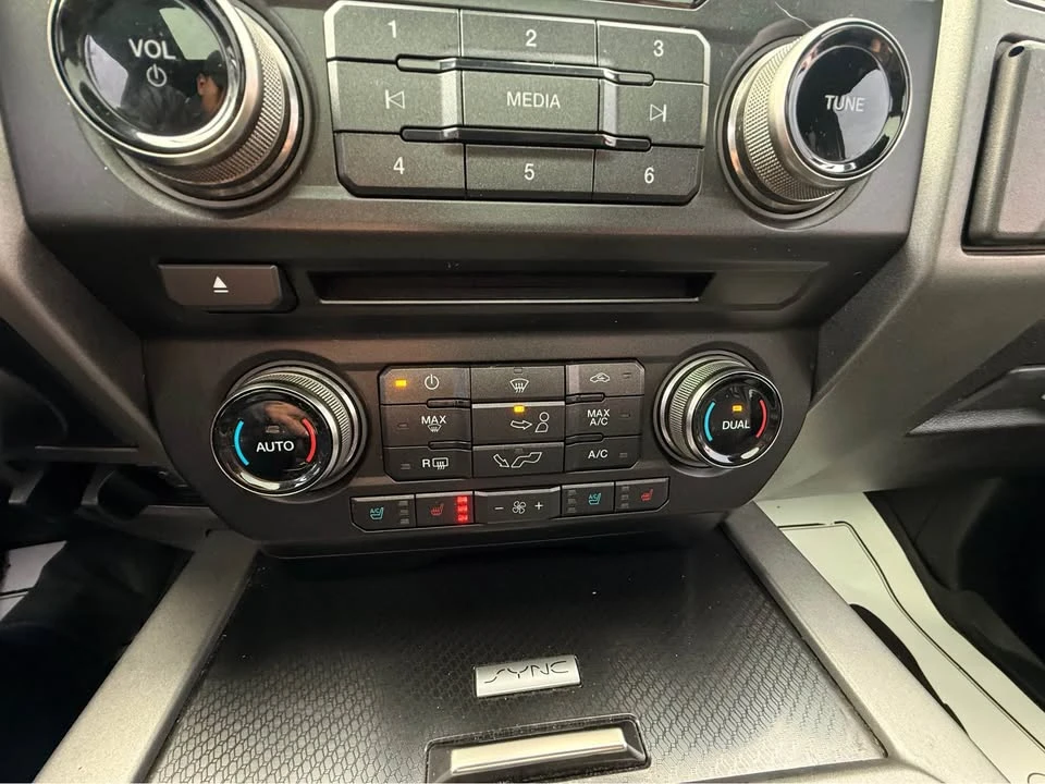 2017 Ford F-150 Raptor 13th Gen - Image 17 of 18