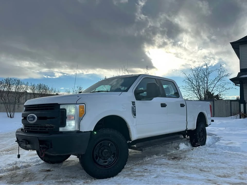 2017 Ford Super Duty 4th Gen - Image 2 of 11