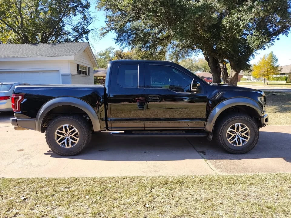 2017 Ford F-150 Raptor 13th Gen - Image 2 of 13