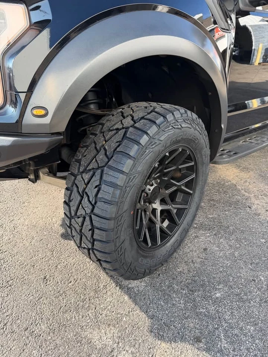 2017 Ford F-150 Raptor 13th Gen - Image 14 of 14