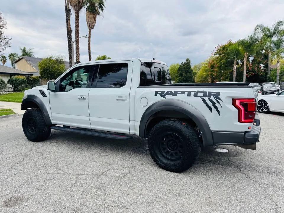 2017 Ford F-150 Raptor 13th Gen - Image 15 of 16
