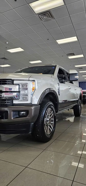 2017 Ford Super Duty 4th Gen - Image 2 of 18