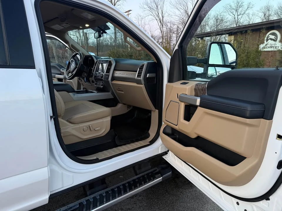2017 Ford Super Duty 4th Gen - Image 2 of 9
