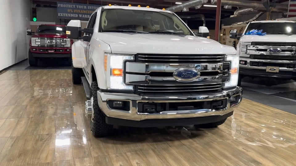 2017 Ford Super Duty 4th Gen - Image 2 of 2