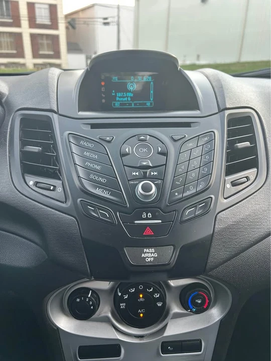 2017 Ford Fiesta - Image 15 of 15