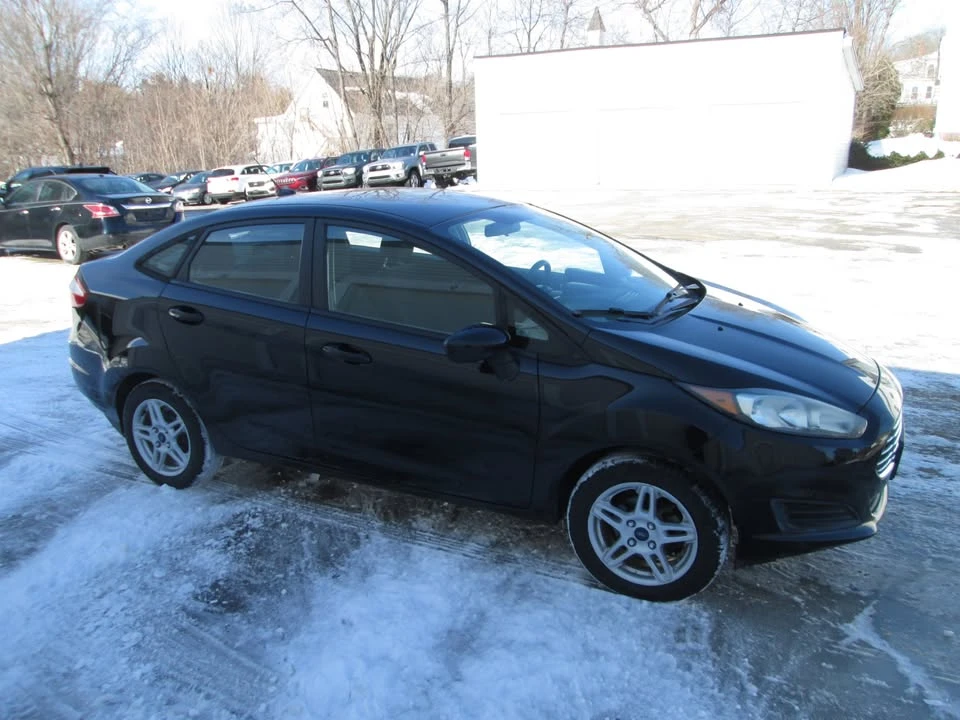 2017 Ford Fiesta - Image 2 of 10
