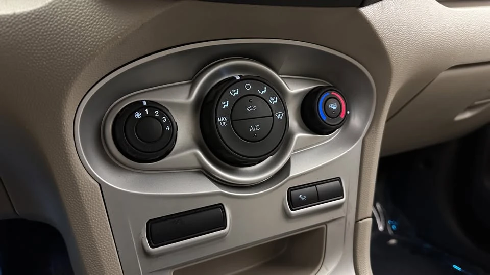 2017 Ford Fiesta - Image 13 of 20
