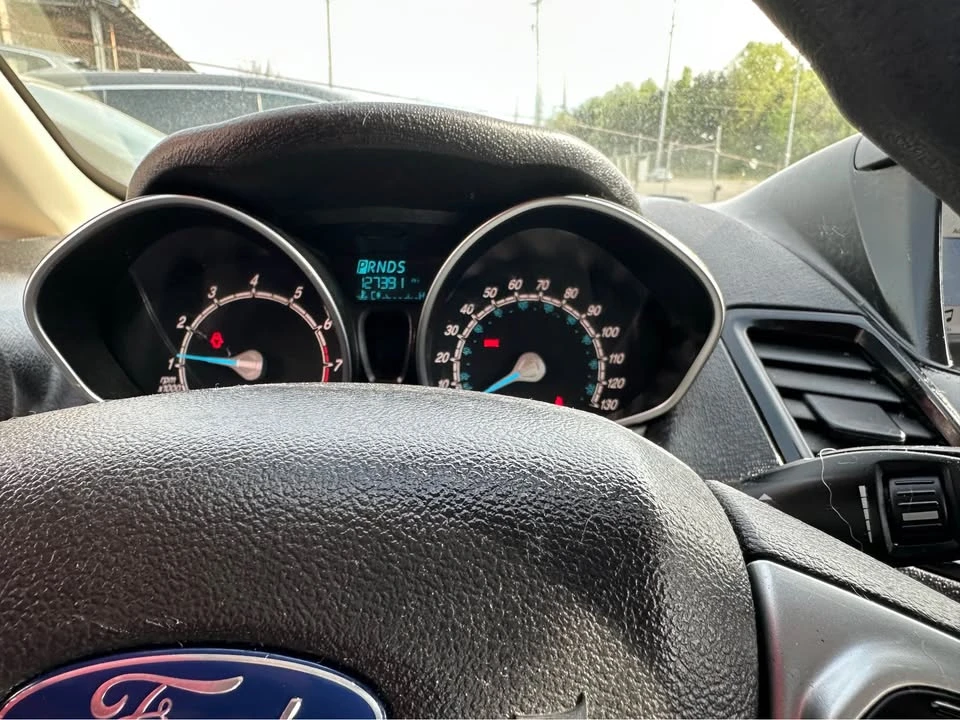 2017 Ford Fiesta - Image 7 of 10