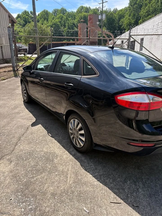2017 Ford Fiesta - Image 6 of 10