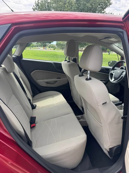 2017 Ford Fiesta - Image 15 of 17