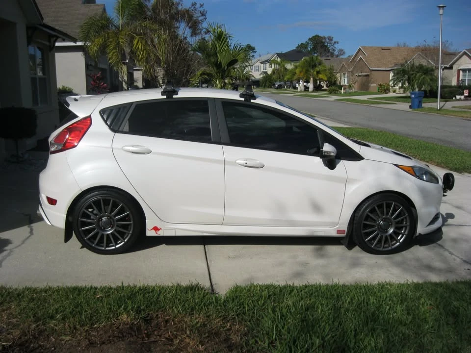 2017 Ford Fiesta - Image 11 of 21
