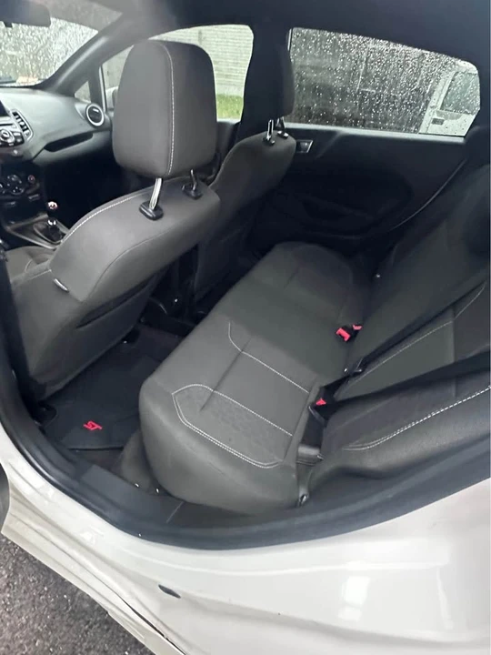 2017 Ford Fiesta - Image 12 of 13