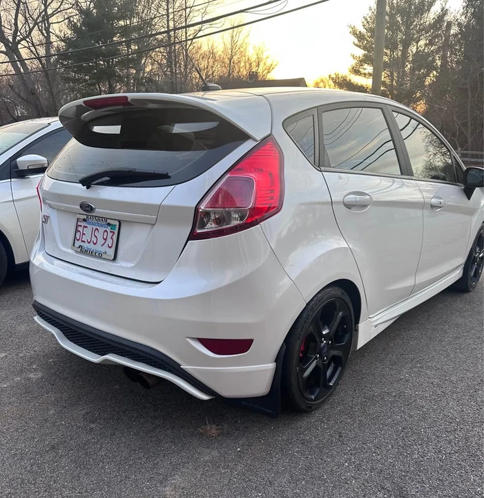 2017 Ford Fiesta - Image 2 of 13