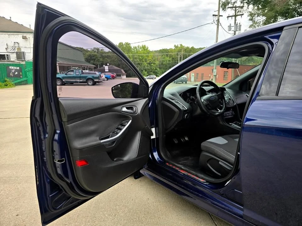2017 Ford Focus ST 3rd Gen - Image 9 of 19