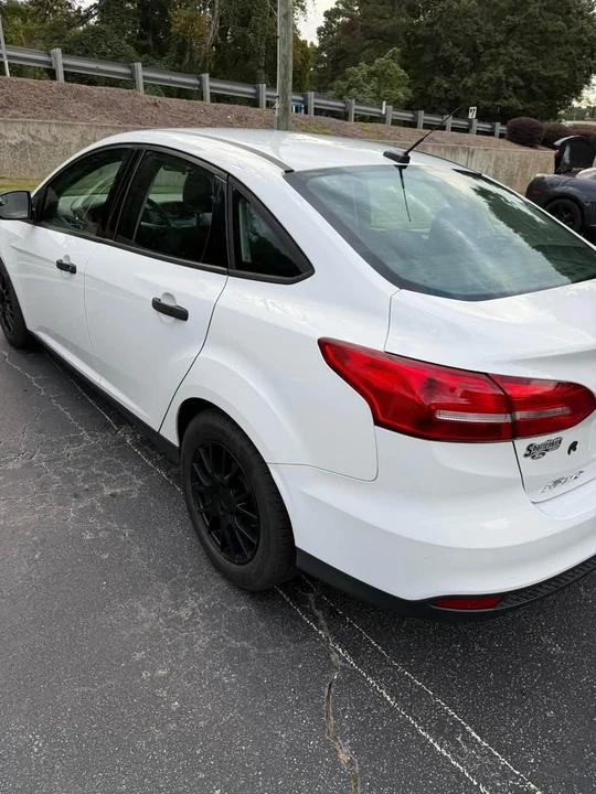 2017 Ford Focus 3rd Gen - Image 5 of 9