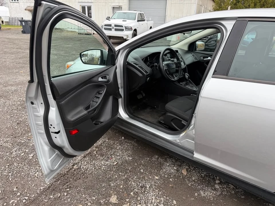 2017 Ford Focus 3rd Gen - Image 5 of 10