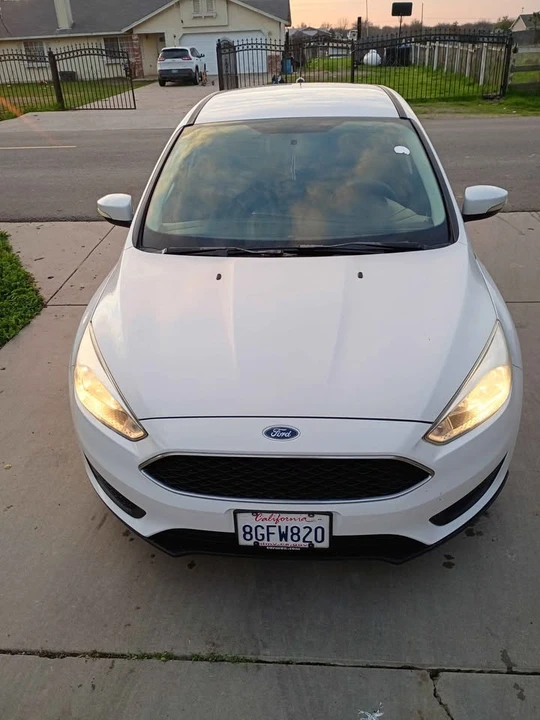 2017 Ford Focus 3rd Gen - Image 2 of 20