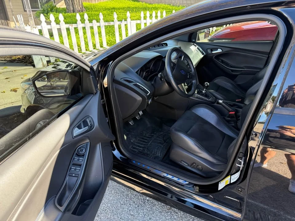 2017 Ford Focus 3rd Gen - Image 5 of 8