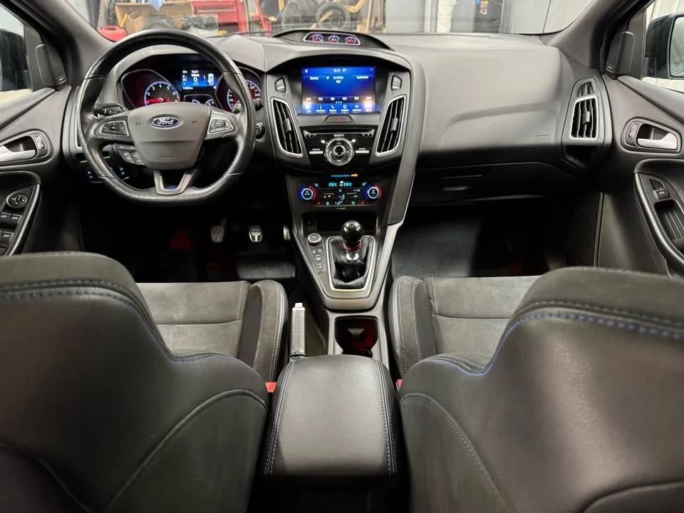 2017 Ford Focus RS 3rd Gen - Image 9 of 19
