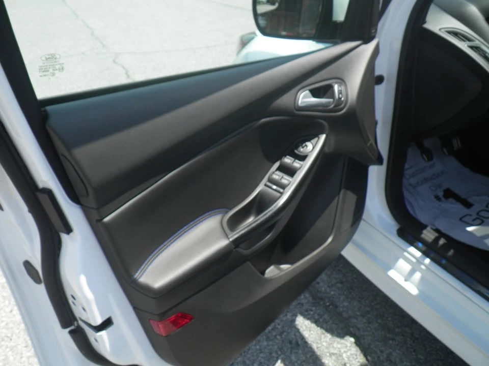 2017 Ford Focus RS 3rd Gen - Image 8 of 9