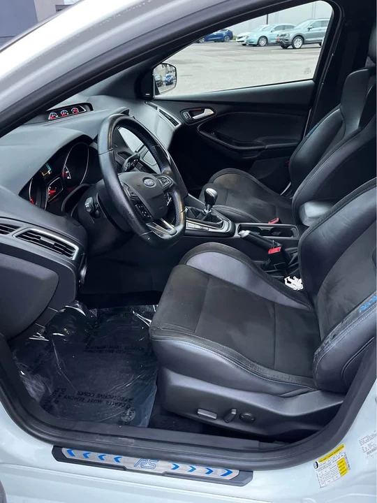 2017 Ford Focus RS 3rd Gen - Image 16 of 18