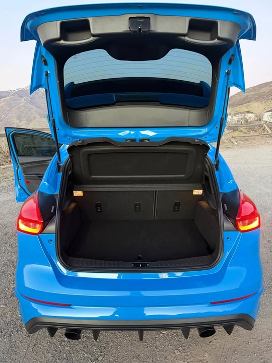 2017 Ford Focus RS 3rd Gen - Image 5 of 16