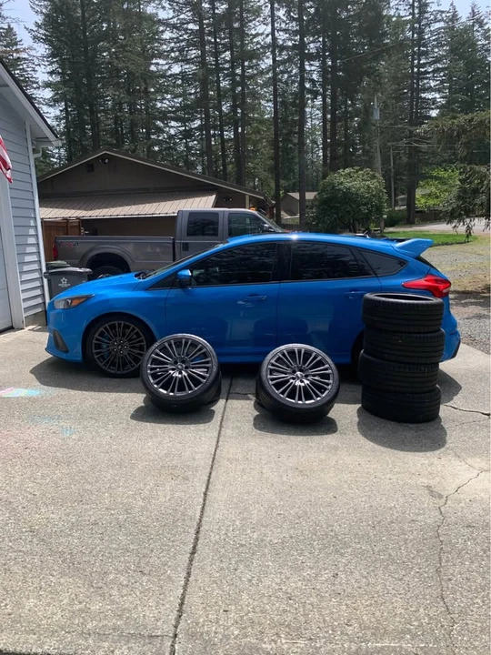 2017 Ford Focus RS 3rd Gen - Image 14 of 17