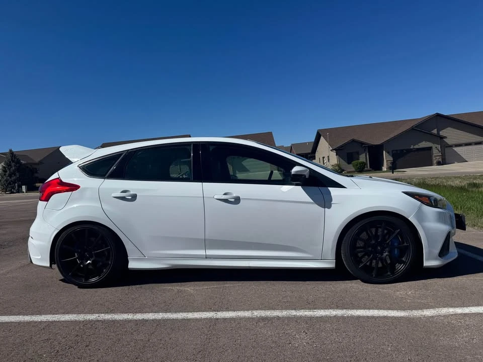 2017 Ford Focus RS 3rd Gen - Image 2 of 10